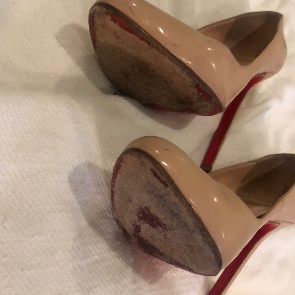 Authentic Christian Louboutin Cream Patent Clichy - Picture 7 of 8